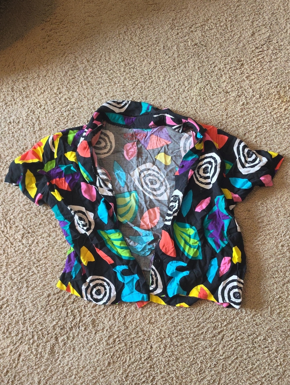 Netflix Multicolor Short-Sleeve Button-Front Shirt on Black